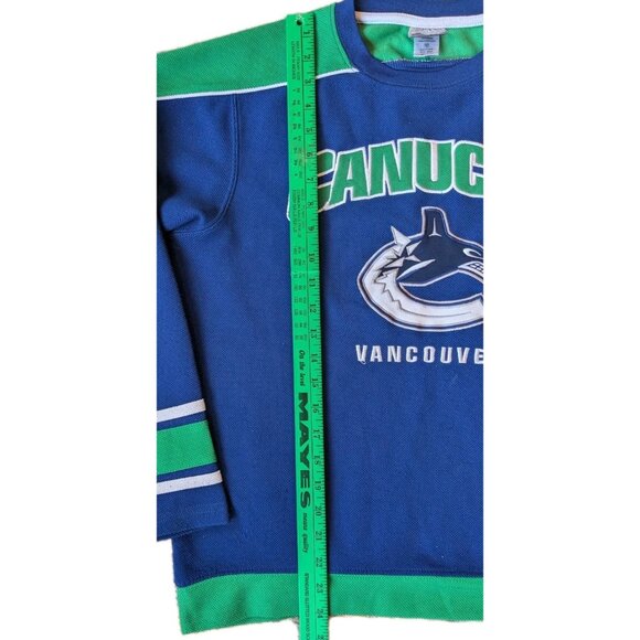 Vancouver Canucks Youth XL (18) Lightweight Mesh Jersey – Official NHL Licensed - Picture 7 of 9